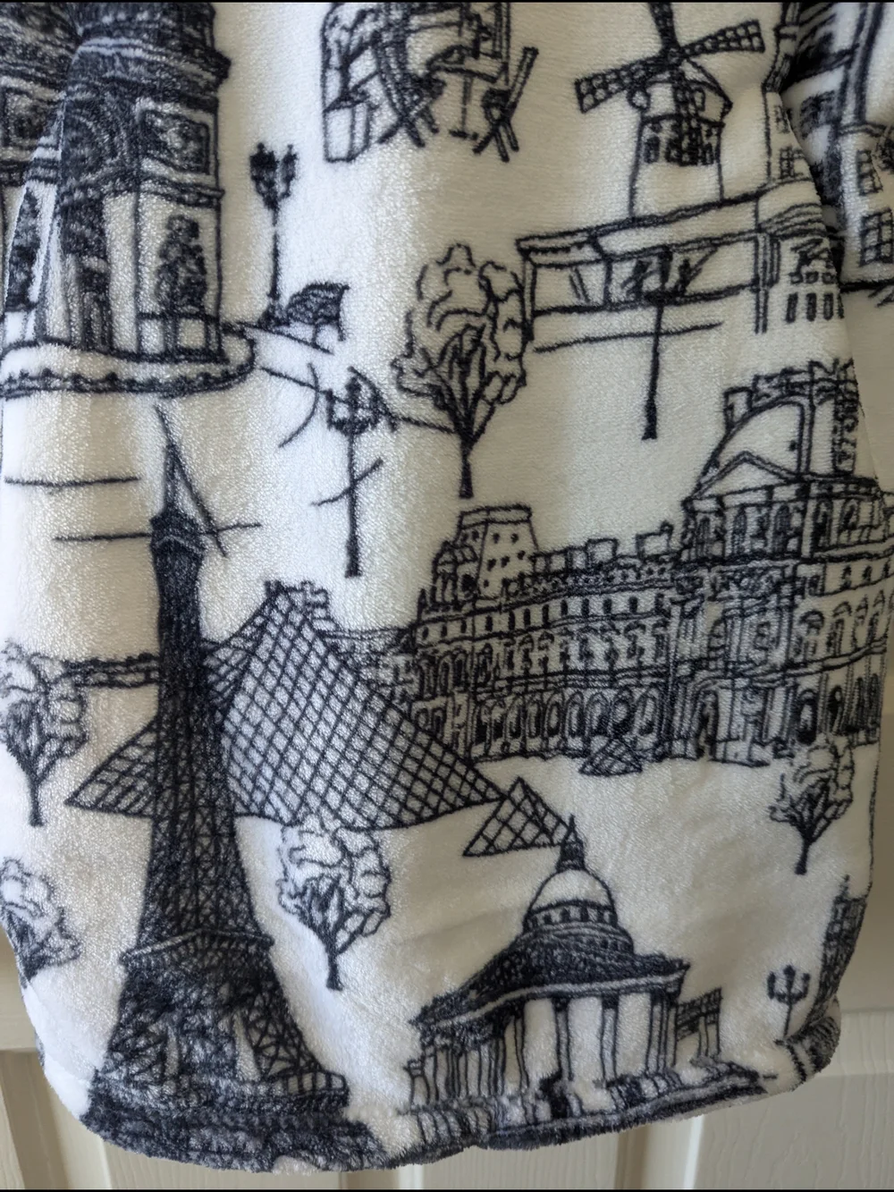 Karl Lagerfeld Throw Blanket 60x70 Black White Paris Print Super Soft OEKO